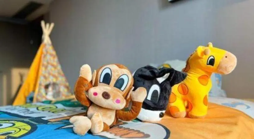 LONGYAN JINGHUA FLIPORT HOTEL