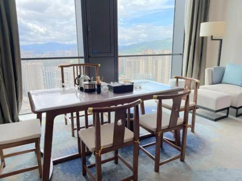 LONGYAN JINGHUA FLIPORT HOTEL