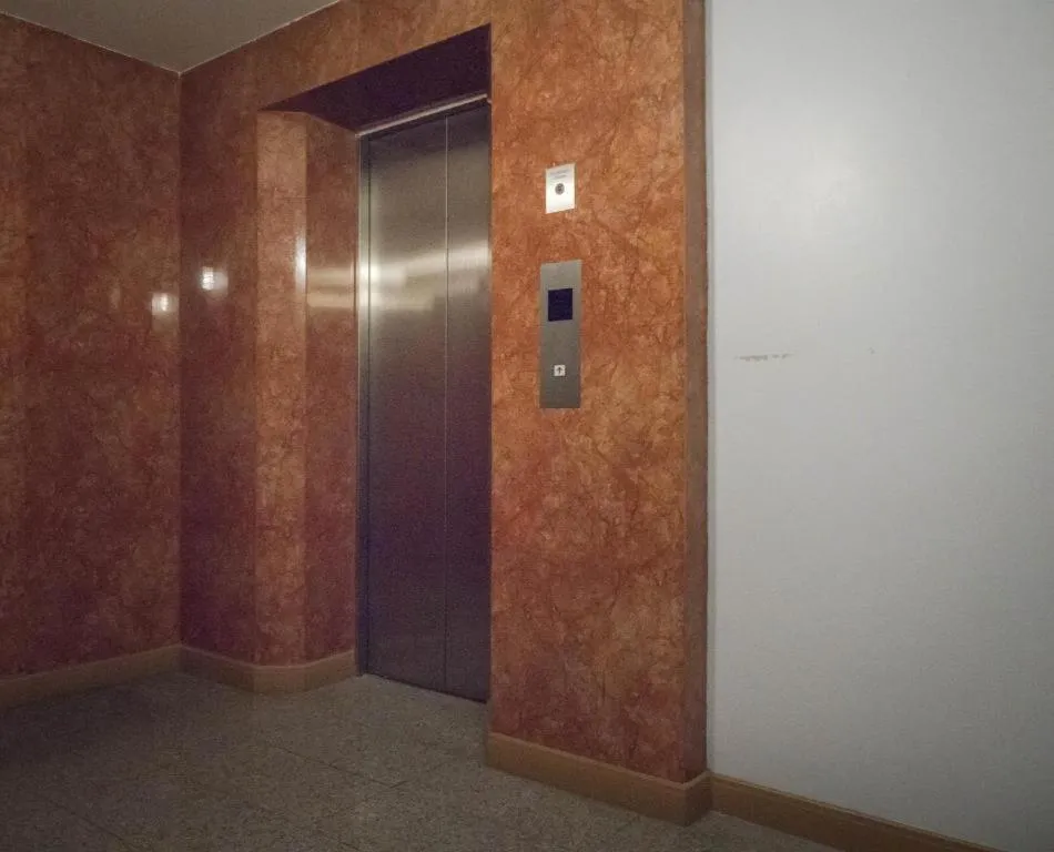 BIRD ROOM HOTEL - PRATUNAM