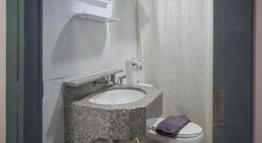 BIRD ROOM HOTEL - PRATUNAM