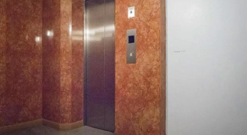 BIRD ROOM HOTEL - PRATUNAM