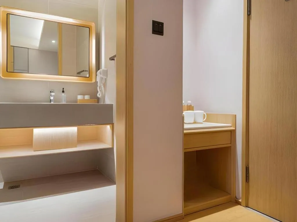 JI Hotel Beijing Nanluoguxiang Andingmen Metro Station