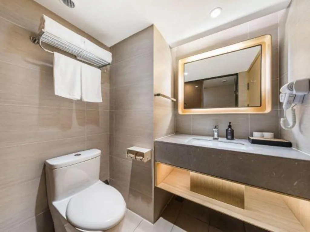 JI Hotel Beijing Nanluoguxiang Andingmen Metro Station