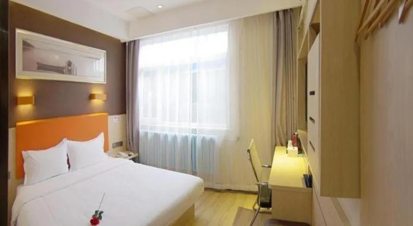 Bed in 7Days Premium Beijing Xidan Lingjing Hutong Metro Station Branch