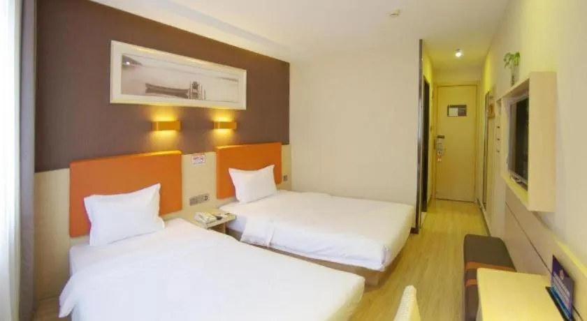 Bed in 7Days Premium Beijing Xidan Lingjing Hutong Metro Station Branch