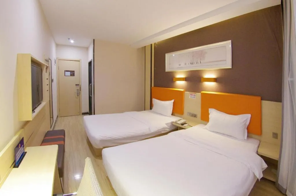Bed in 7Days Premium Beijing Xidan Lingjing Hutong Metro Station Branch