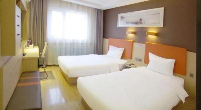 Bed in 7Days Premium Beijing Xidan Lingjing Hutong Metro Station Branch