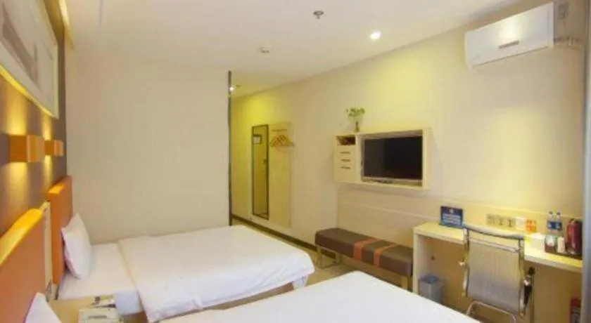 Bed in 7Days Premium Beijing Xidan Lingjing Hutong Metro Station Branch