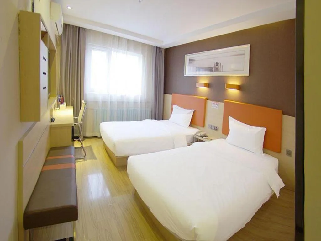 Bed in 7Days Premium Beijing Xidan Lingjing Hutong Metro Station Branch