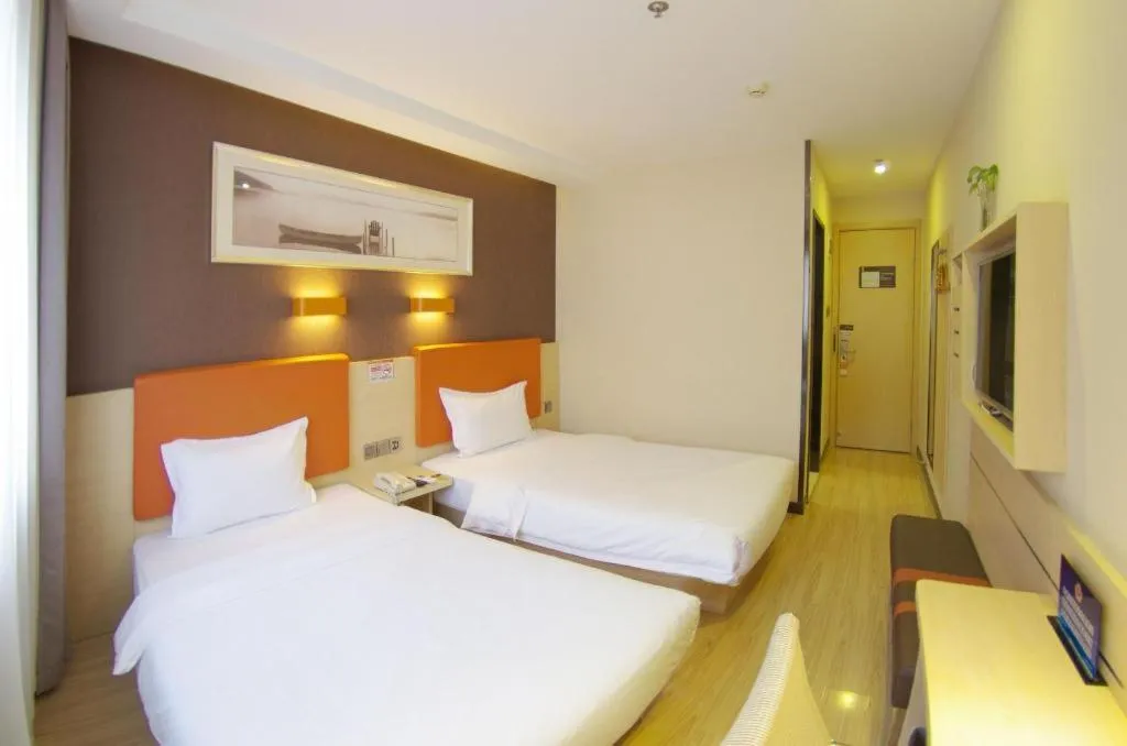 Bed in 7Days Premium Beijing Xidan Lingjing Hutong Metro Station Branch