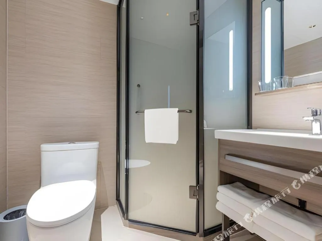 Hanting Hotel Harbin Railway Station Square