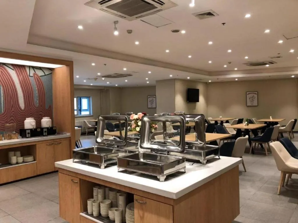 Hanting Hotel Harbin Railway Station Square