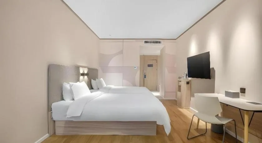 Hanting Hotel Harbin Railway Station Square