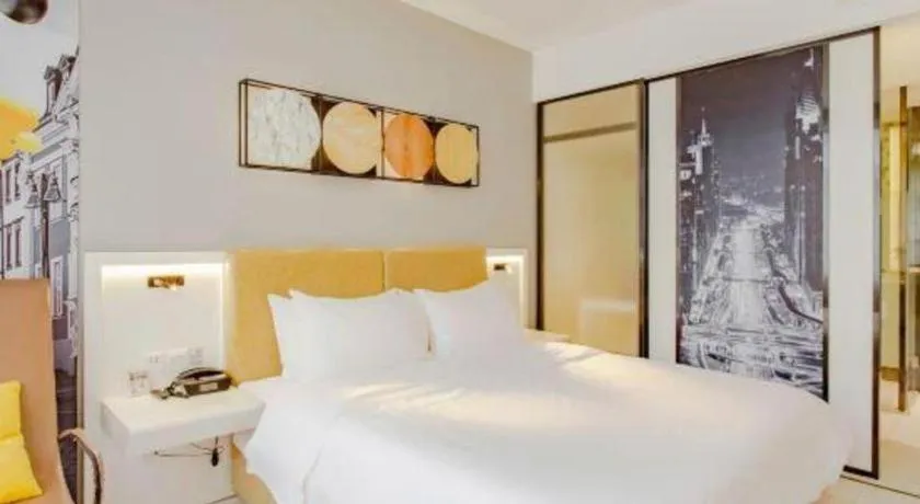 Bed in Ibis Styles Chengdu Chunxi Taikoo Li Hotel