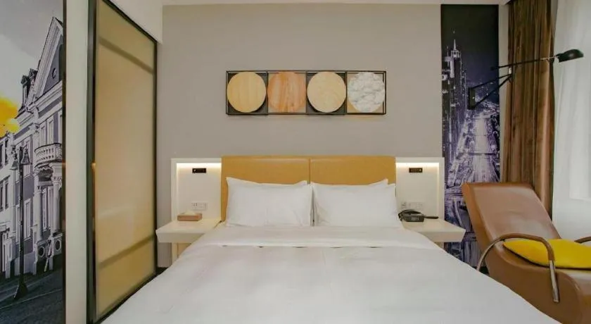 Bed in Ibis Styles Chengdu Chunxi Taikoo Li Hotel