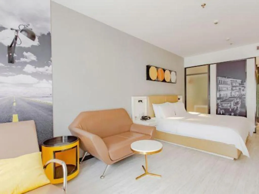 Bed in Ibis Styles Chengdu Chunxi Taikoo Li Hotel