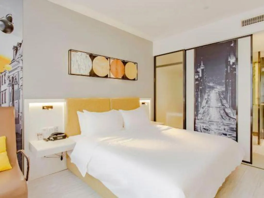 Bed in Ibis Styles Chengdu Chunxi Taikoo Li Hotel