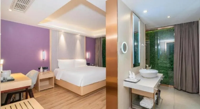 Bed in Lavande Hotel Bejing West Station South Square Lize Commercial Zone