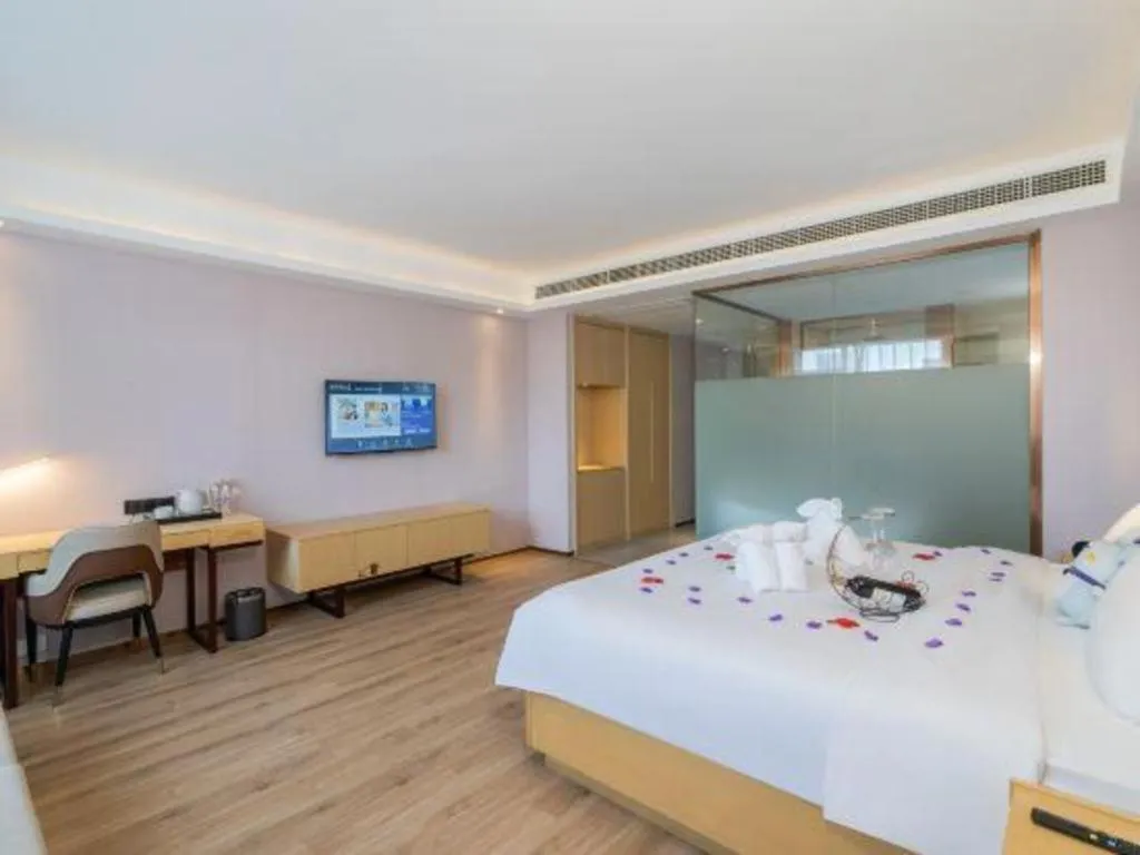 Bed in Lavande Hotel Bejing West Station South Square Lize Commercial Zone