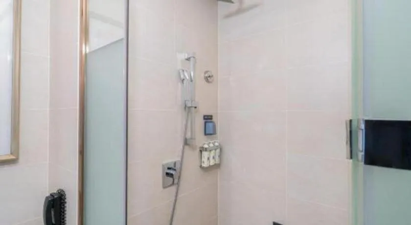 Lavande Hotel Bejing West Station South Square Lize Commercial Zone