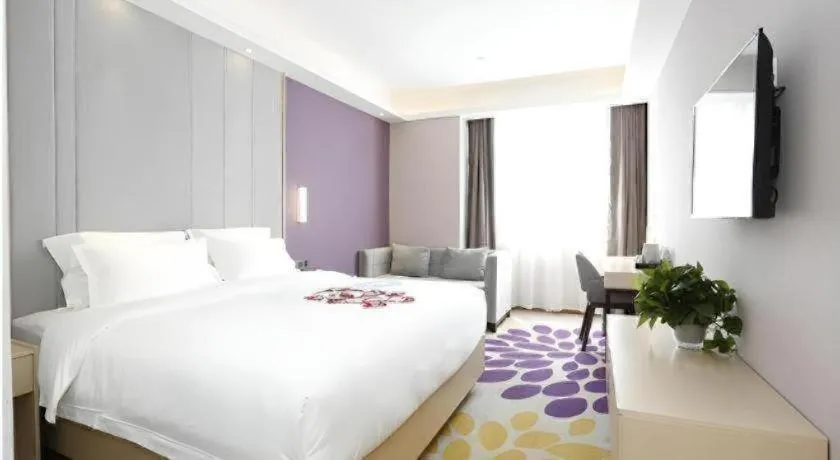 Bed in Lavande Hotel Bejing West Station South Square Lize Commercial Zone