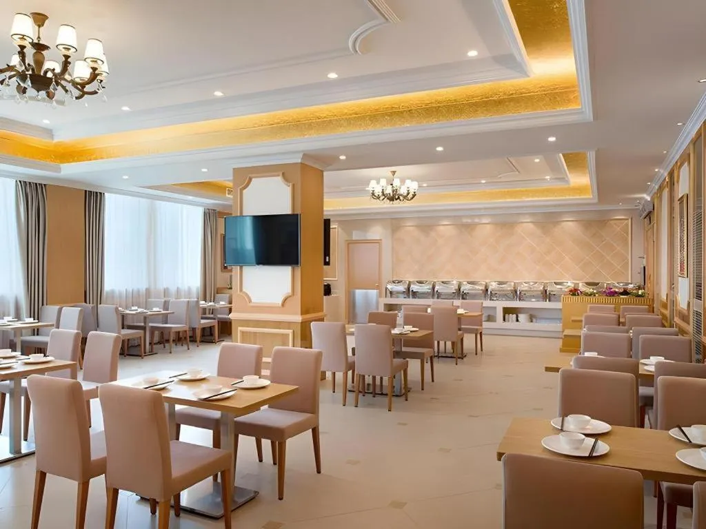 Vienna Hotel Guangdong Qingyuan Wanda Plaza Xincheng Beijiang