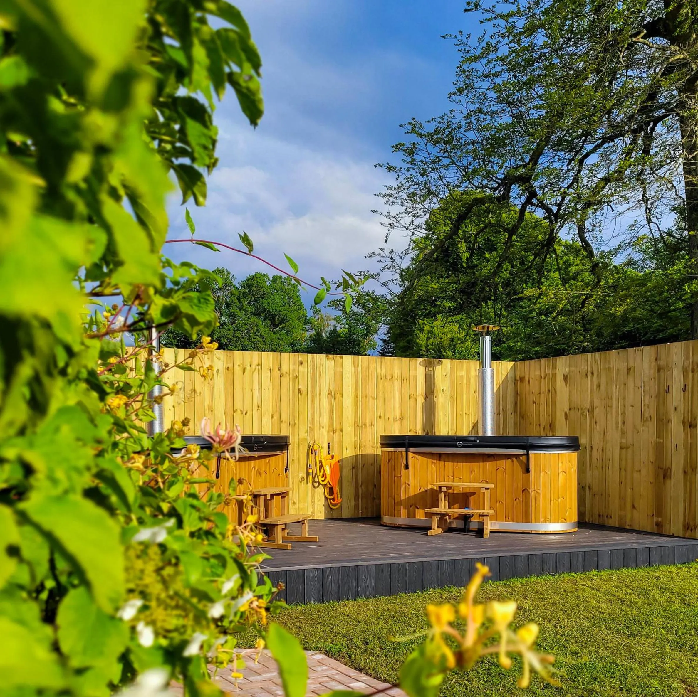 Garden in Loch Lomond Finnich Cottages