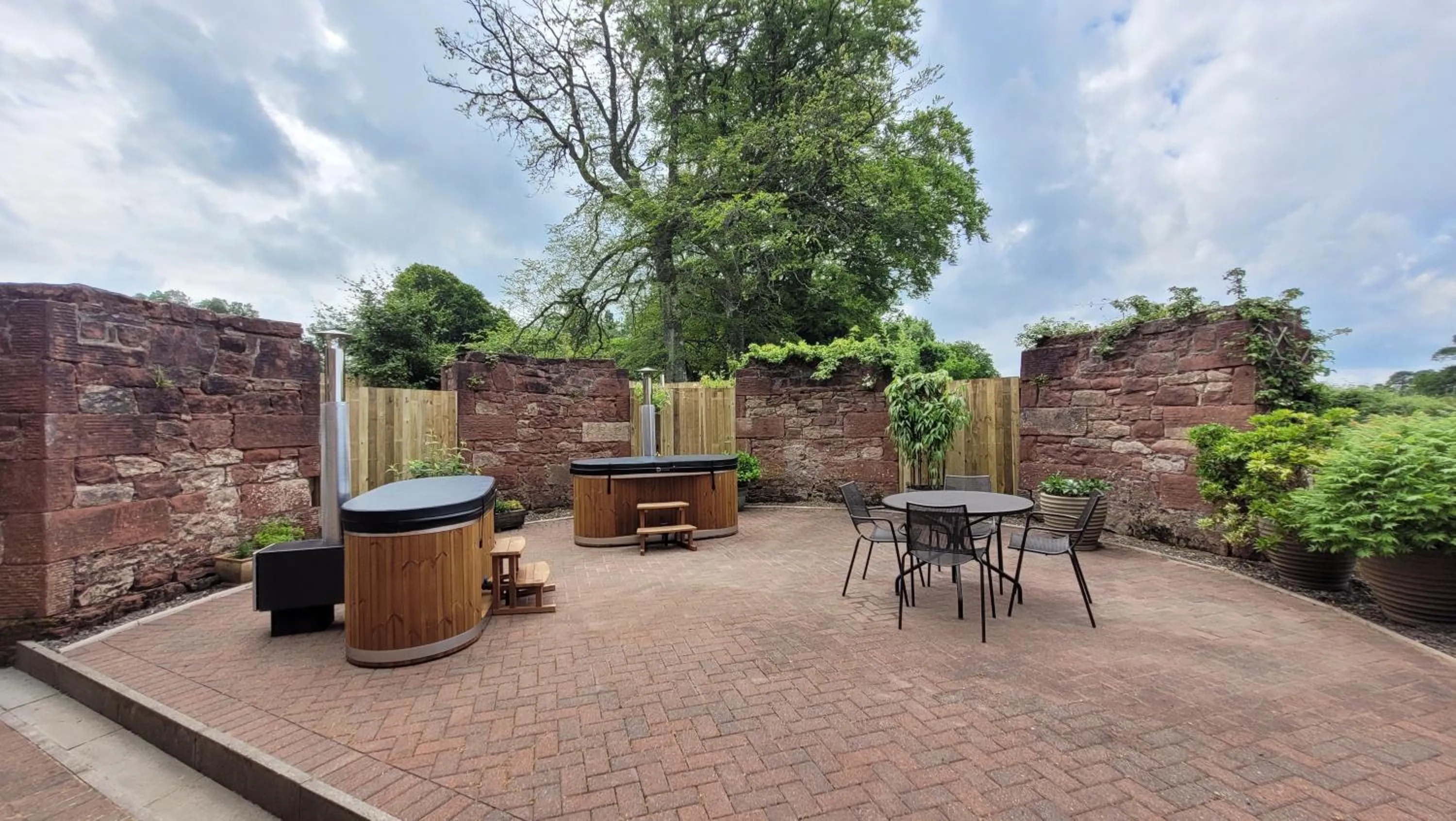 Patio in Loch Lomond Finnich Cottages
