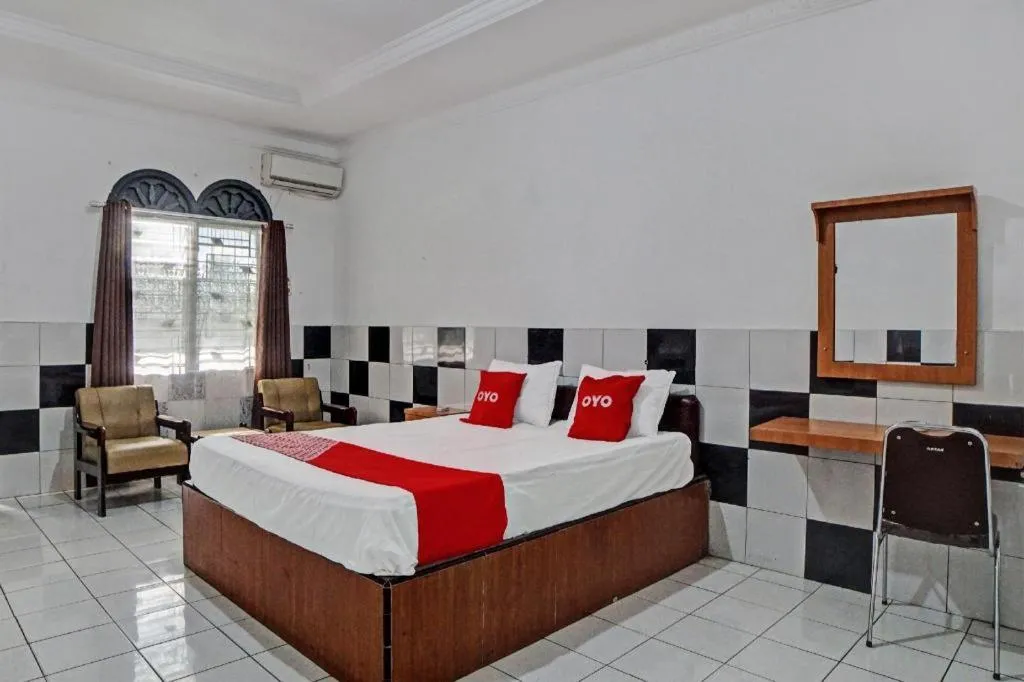 OYO 92579 Hotel Mutiara