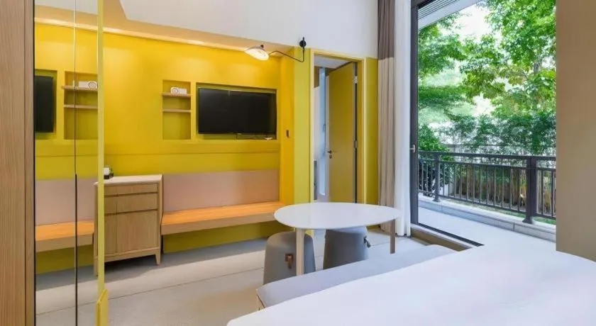 Bed in SongShan Lake PingShang Serviced Hotel