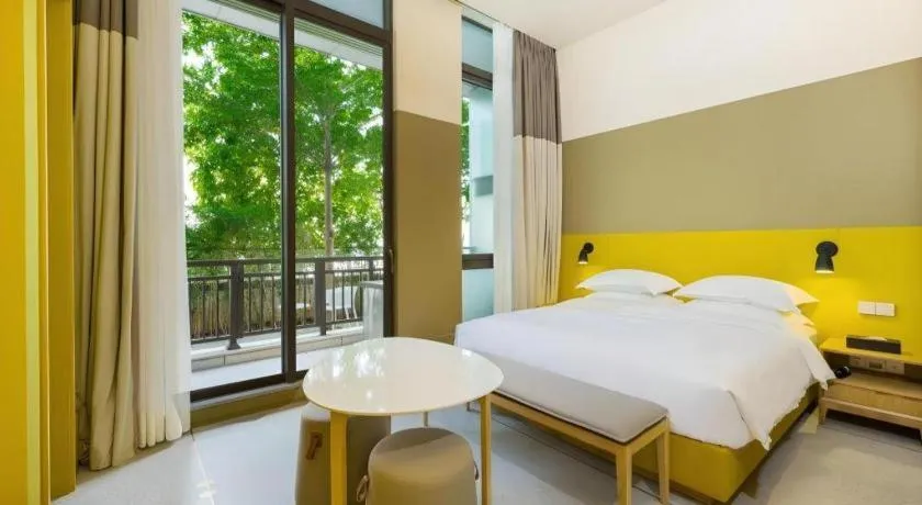 Bed in SongShan Lake PingShang Serviced Hotel