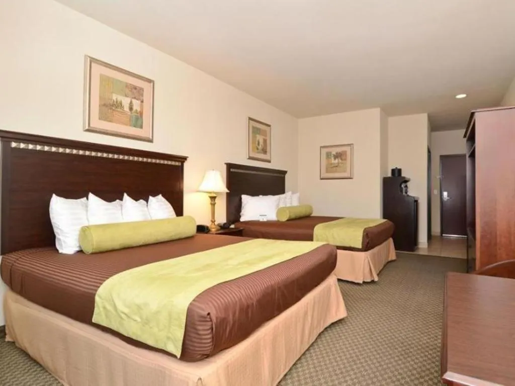 Bed in Best Western La Grange Inn & Suites