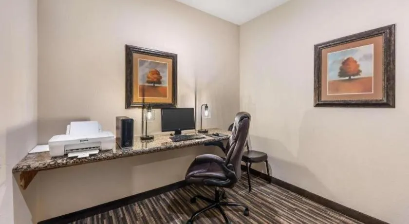 Best Western La Grange Inn & Suites