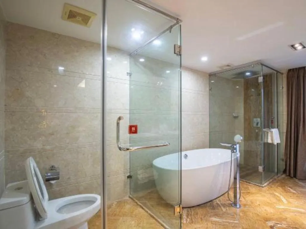 Ramada Encore by Wyndham Qionghai Downtown