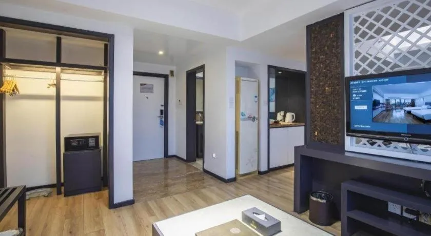 Ramada Encore by Wyndham Qionghai Downtown