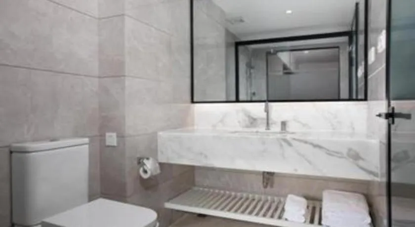 Ramada Encore by Wyndham Qionghai Downtown