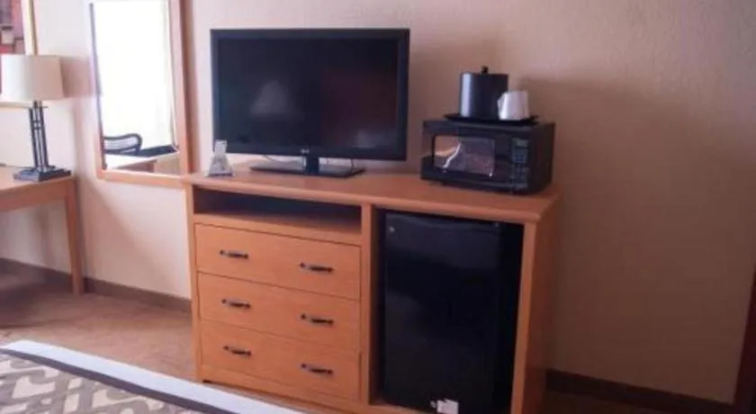 Best Western Locust Grove Inn & Suites