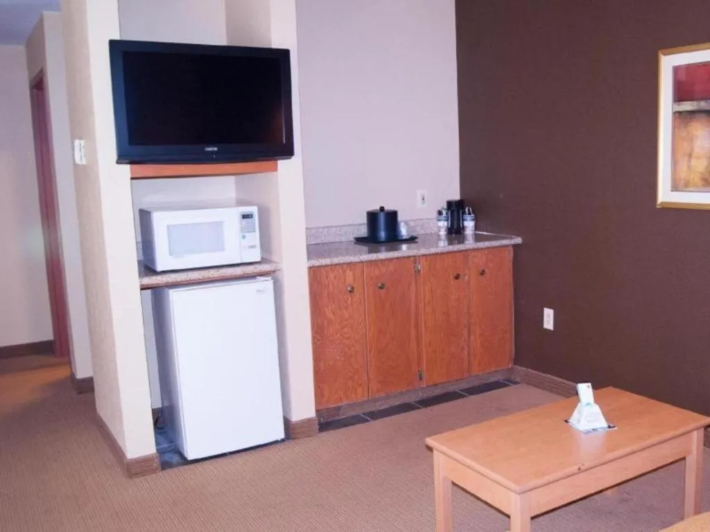 Best Western Locust Grove Inn & Suites