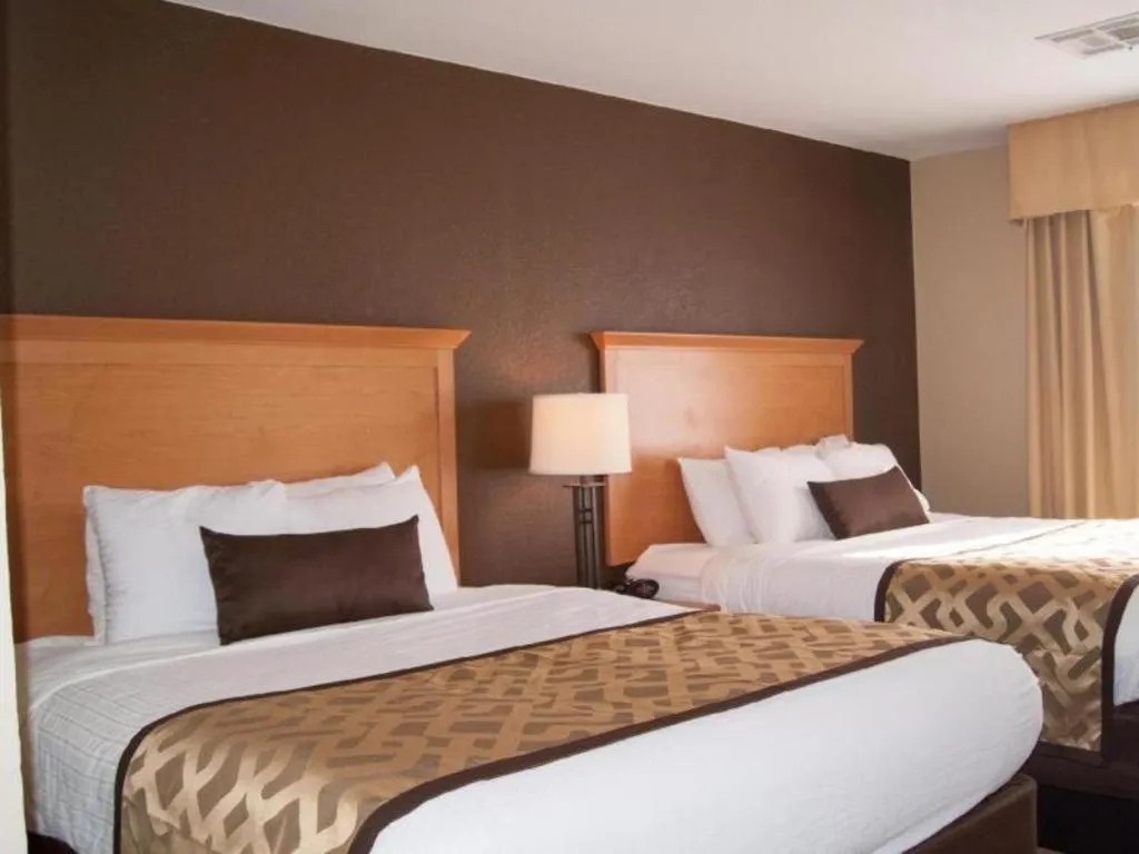 Bed in Best Western Locust Grove Inn & Suites