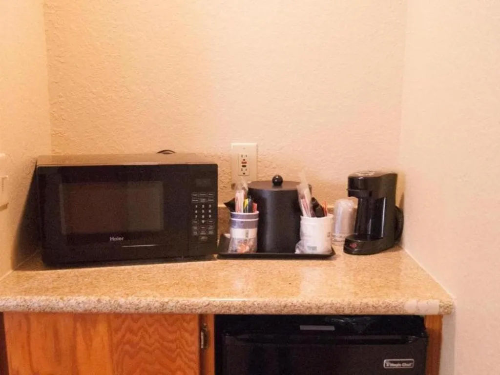 Best Western Locust Grove Inn & Suites