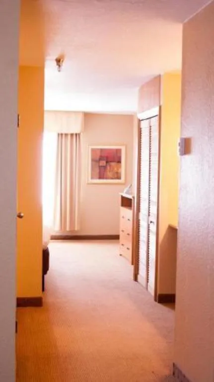 Bed in Best Western Locust Grove Inn & Suites