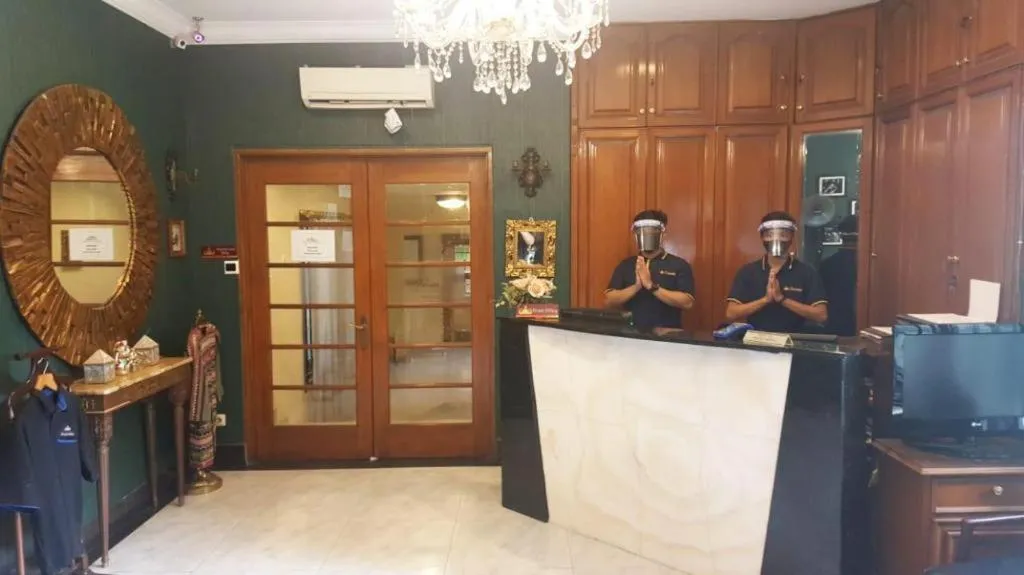 Arimbi Pejaten Suites