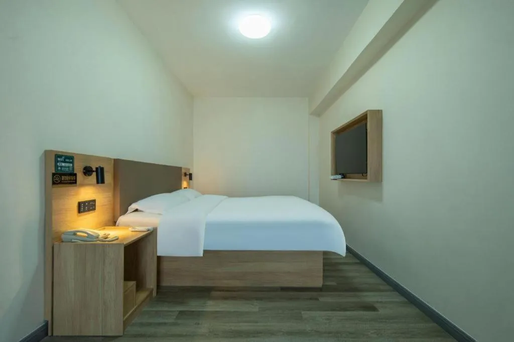 Bed in GreenTree Inn Weihai Liugongdao Wharf Qingdao North Road Express Hotel