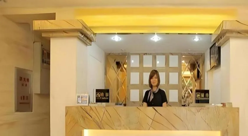 Xinghe Xinfeng Hotel Railway Station & Bus Station Branch