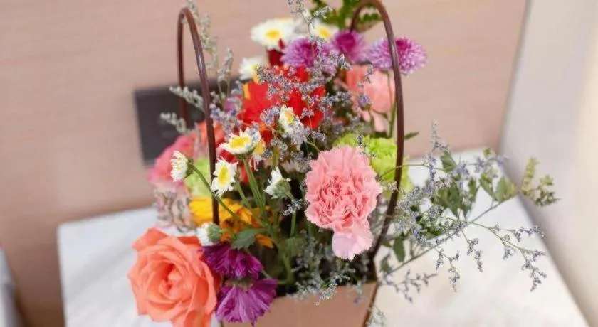 Xinghe Xinfeng Hotel Railway Station & Bus Station Branch