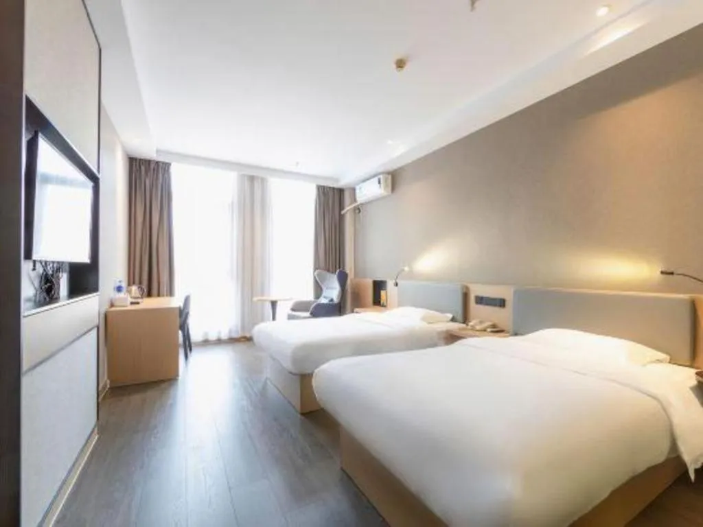 Bed in GreenTree Inn JiangSu NanJing South Railway Station South Square Express Hotel