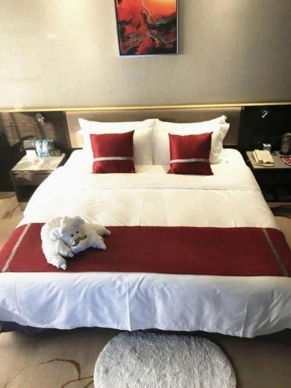 Bed in Changsha Jasmine International Hotel