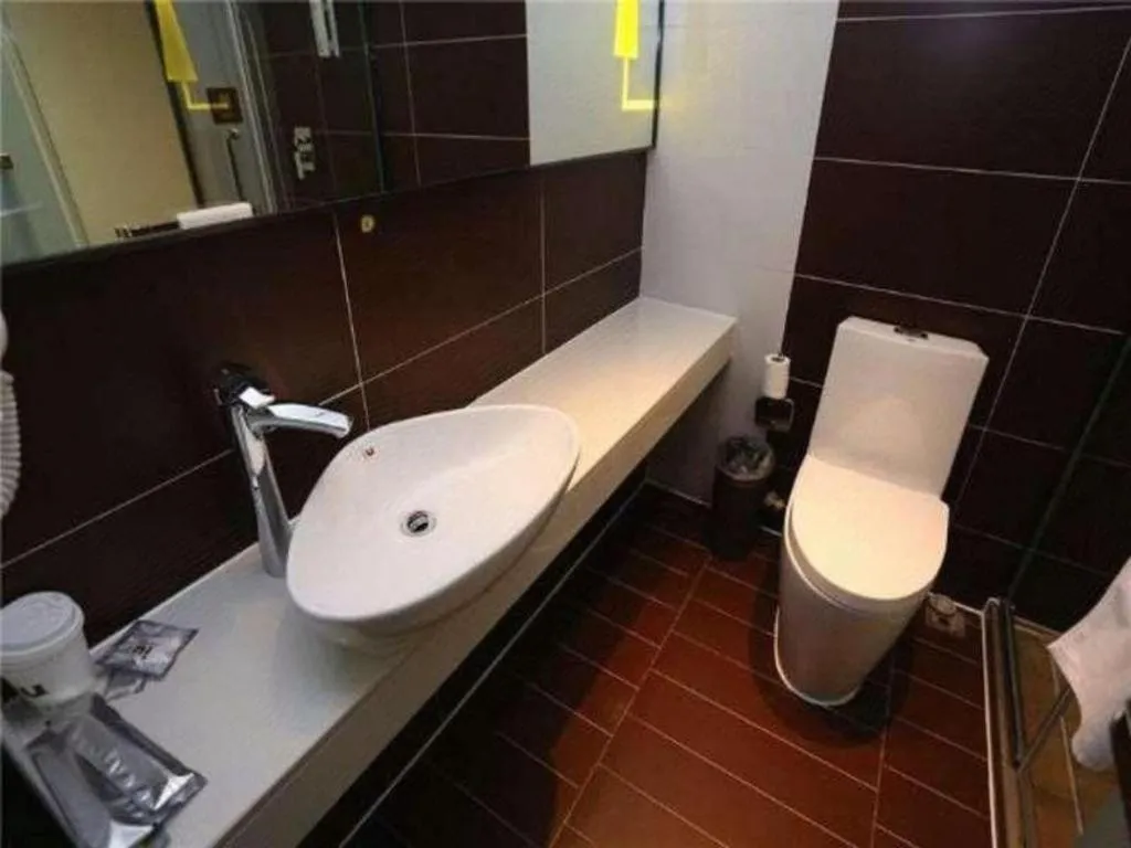 IU Hotel Tianjin Tianta Scenic Spot Wujiayao Metro Station