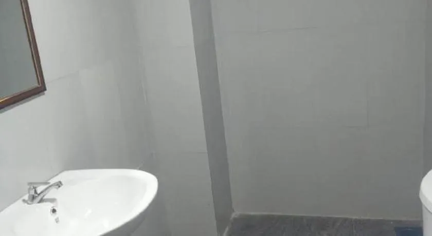 Riverside Hotel Colombo