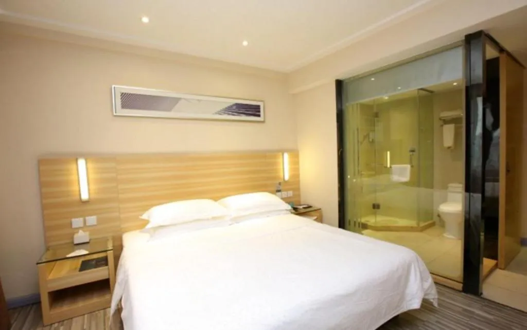 Bed in City Comfort Inn Guangzhou Jiaokou Metro Station